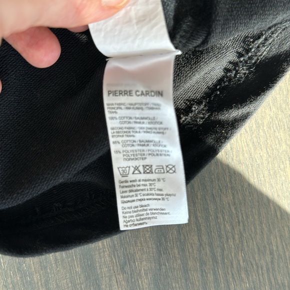 Pierre Cardin Mens Lightweight Sweater (M) and Crossbody bag. Comes as a set. - Picture 10 of 16